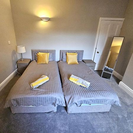 Knighton Villa Leicester Extérieur photo