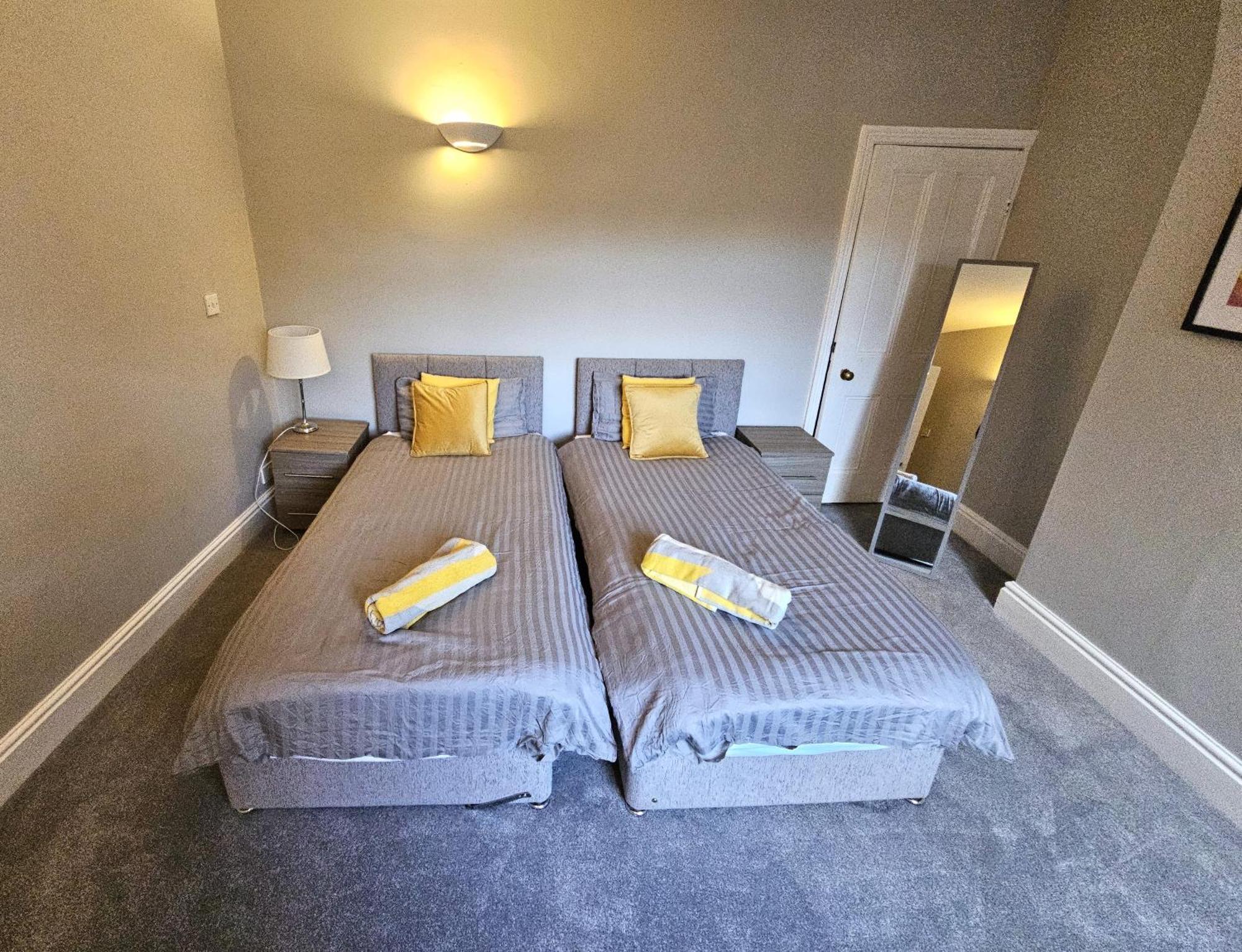 Knighton Villa Leicester Extérieur photo